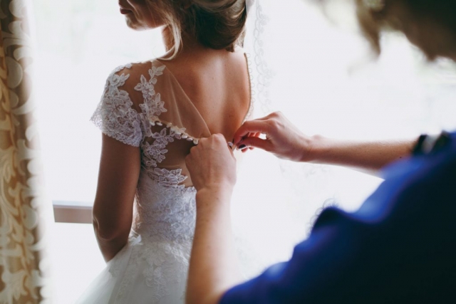 Dress shopping tips for the bride-to-be